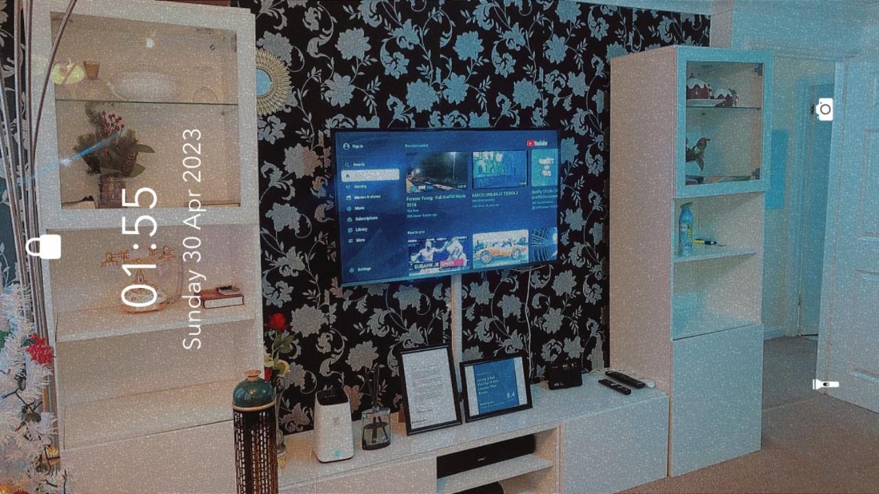 Lovely 2 Bed Flat/apt In East London- Estate. Dagenham